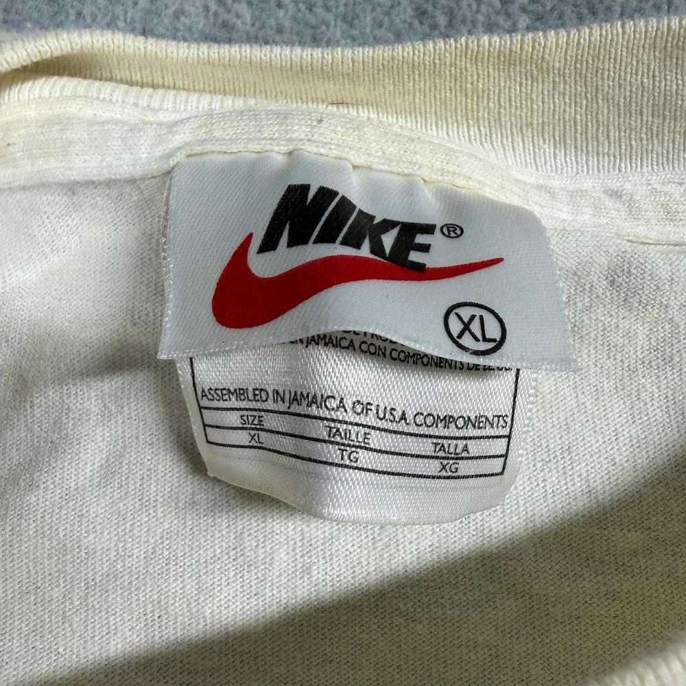 Nike T-Shirt Mens XL White Vintage 90s Los Angeles Lakers Basketball NBA